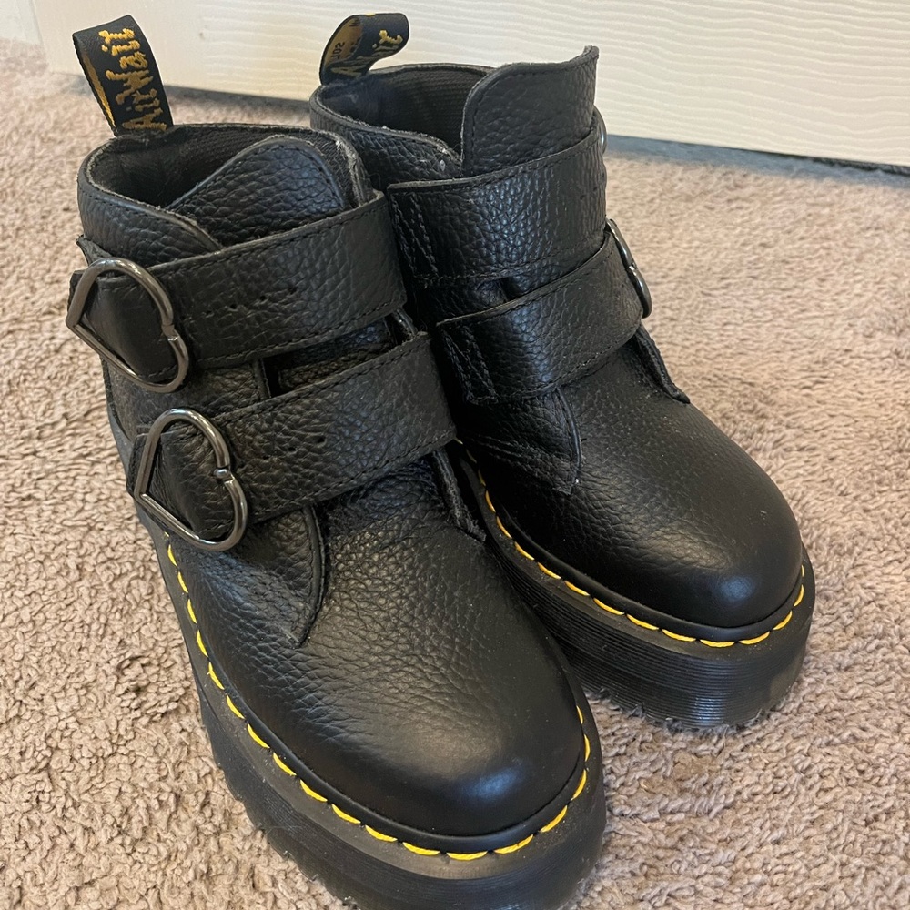 NWOT Devon Heart Dr Martins with heart buckle… PLATFORM!!!